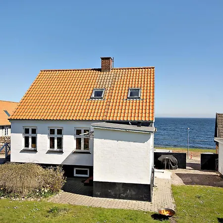 Unique Beachfront Дом отдыха Сванеке