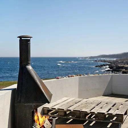 Unique Beachfront * Сванеке